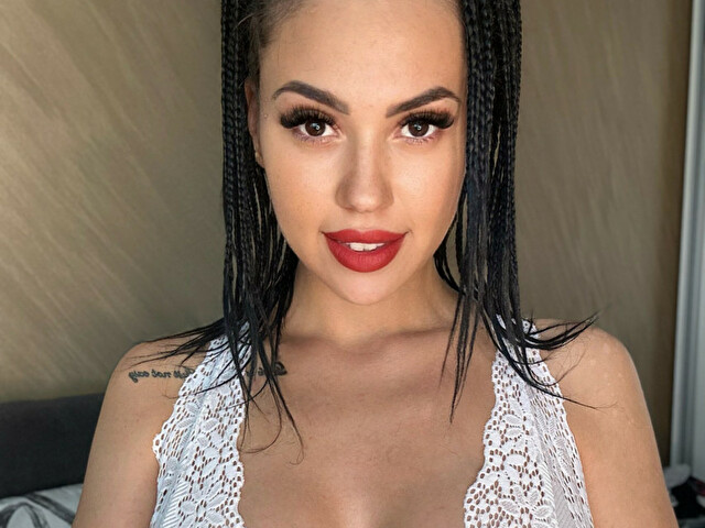 MikiMichelle