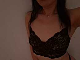 Sexy webcam show met noirkitten