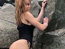 Sexy webcam show met desired Sexy webcam show met desired