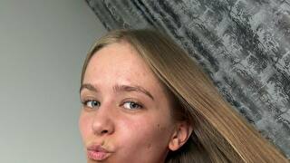 Sexy webcam show met emmashy