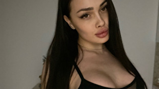 Sexy webcam show met barbiekiller