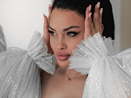Sexy webcam show met barbiekiller