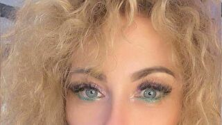 Sexy webcam show met goldengoddes